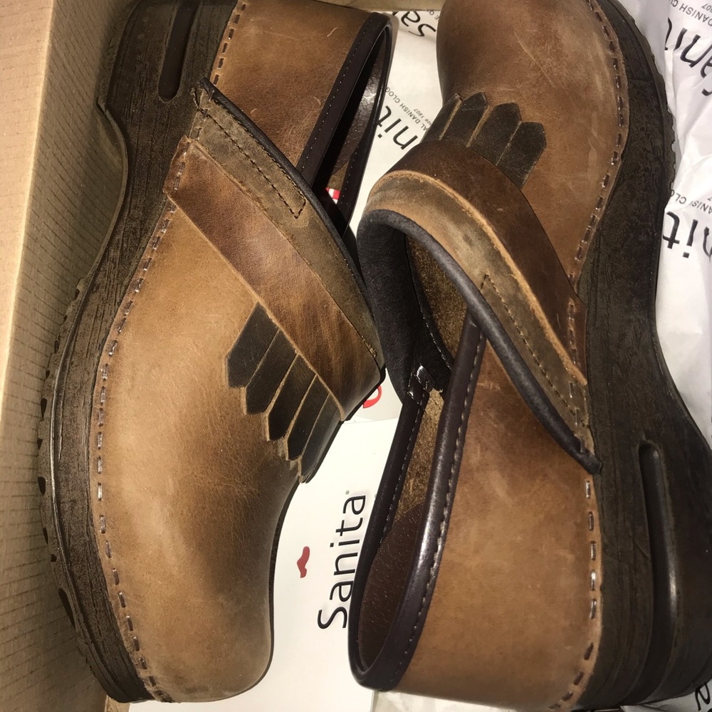 Sanita Danish clogs size 38 brown oil leather